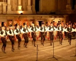 bulgarian-folk-dance